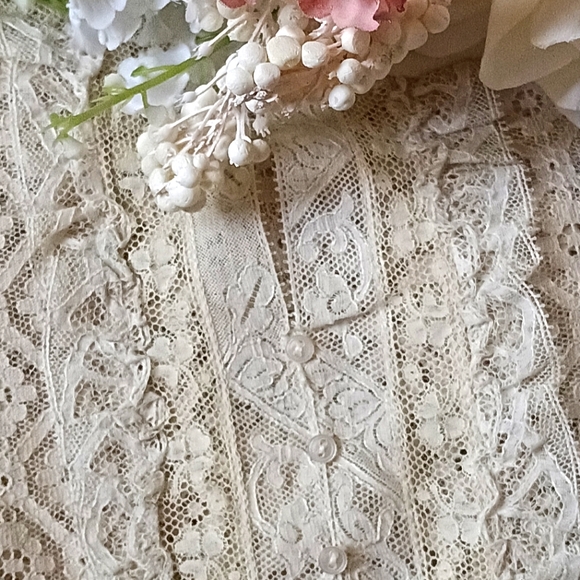 STUNNING, ANTIQUE EDWARDIAN TROUSSEAU LACE BLOUSE IN EXCELLENT CONDITION! - Picture 11 of 13